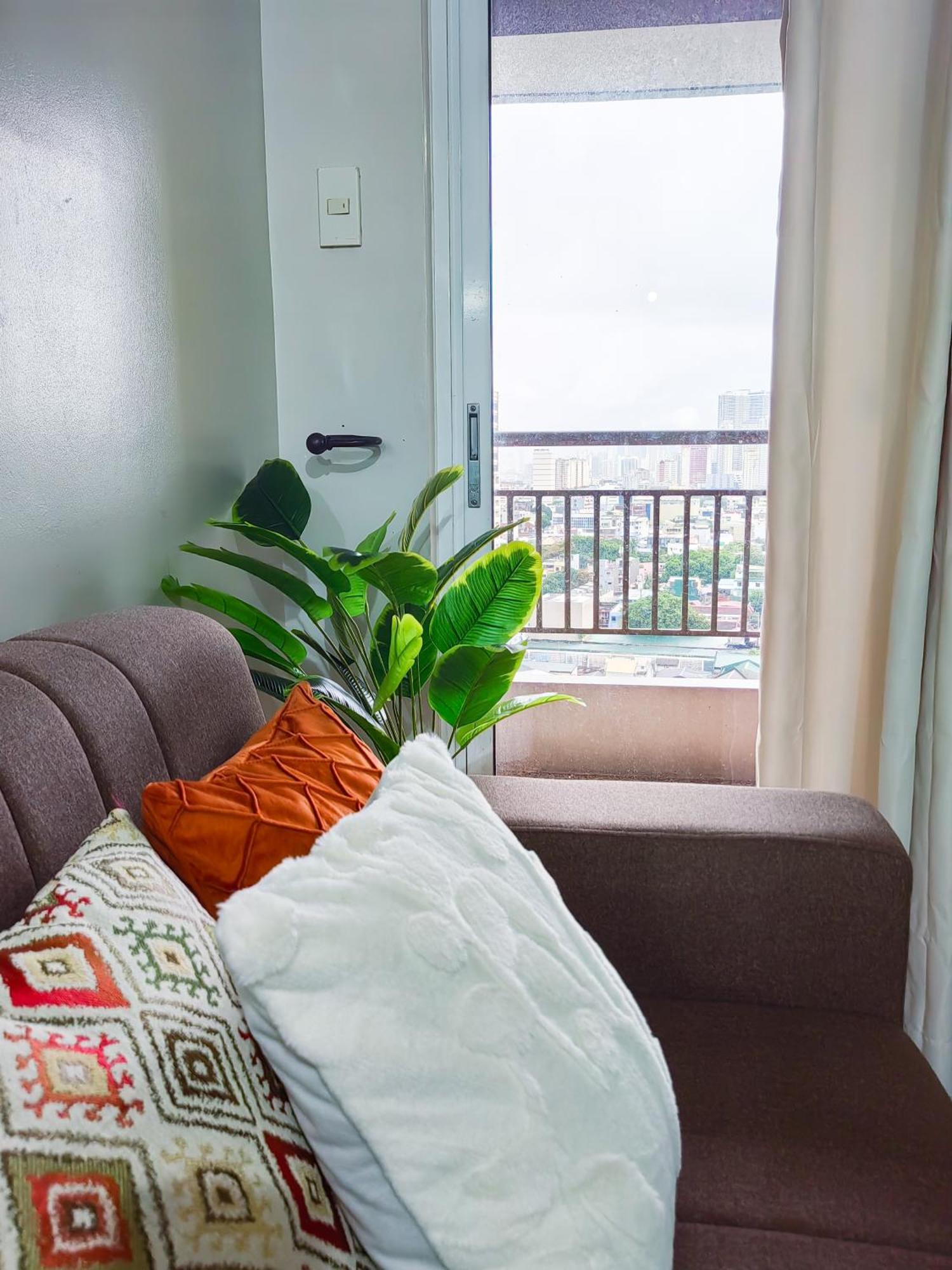 La Verti Residences Staycation Манила Экстерьер фото